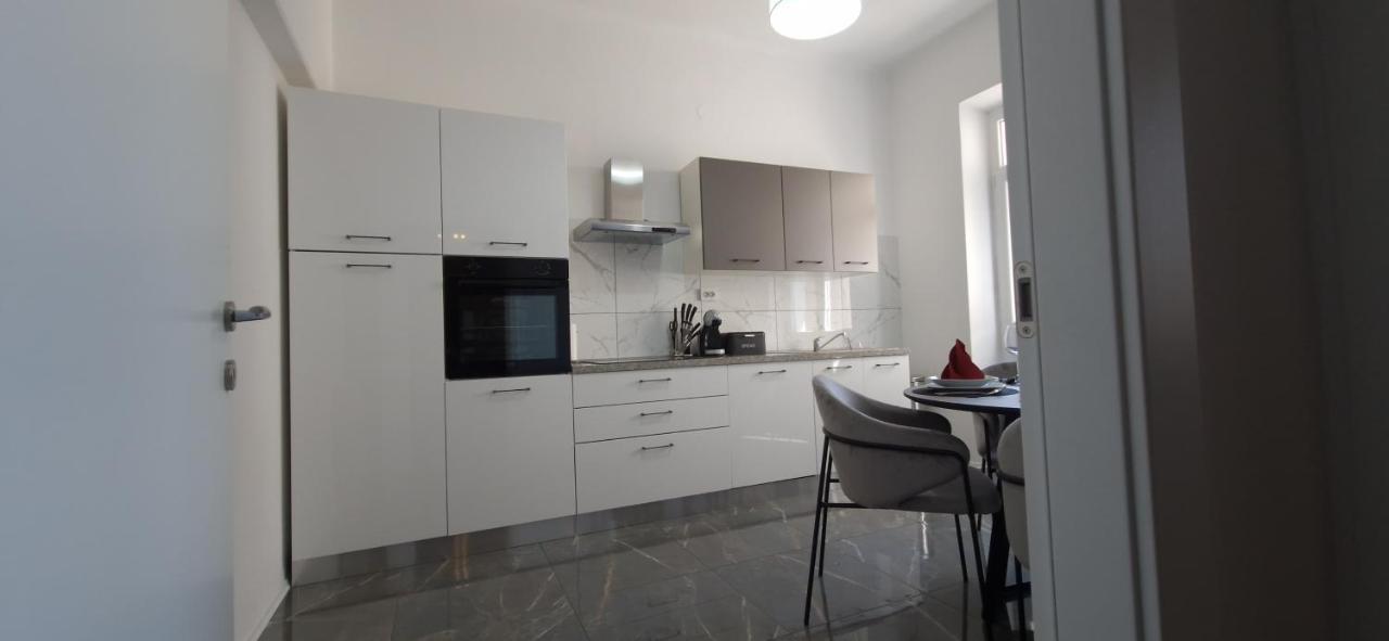 Mc Centar Apartman Apartment พูลา ภายนอก รูปภาพ