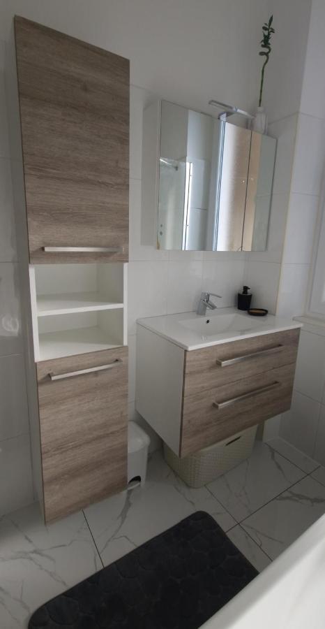 Mc Centar Apartman Apartment พูลา ภายนอก รูปภาพ